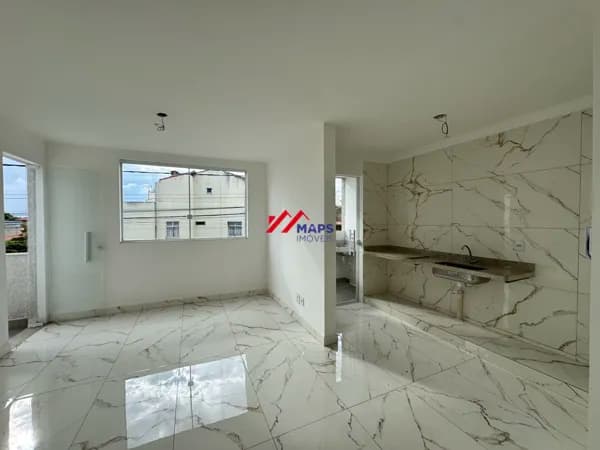 Apartamento com três quartos, suíte e uma vaga de garagem à venda no bairro Heliópolis - Belo Horizonte/MG.