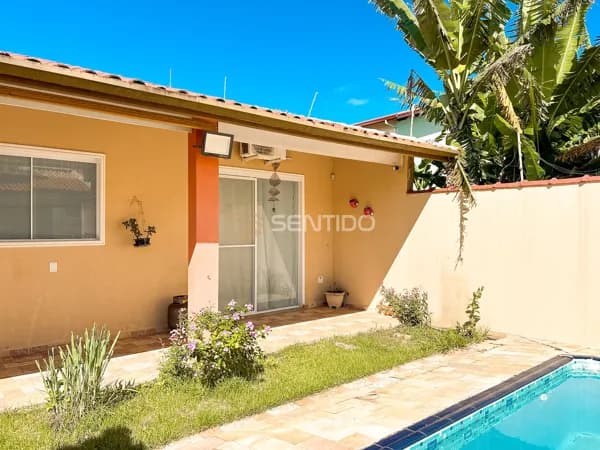 Casa térrea à venda com piscina no Cibratel II em Itanhaém a 50 metros da praia