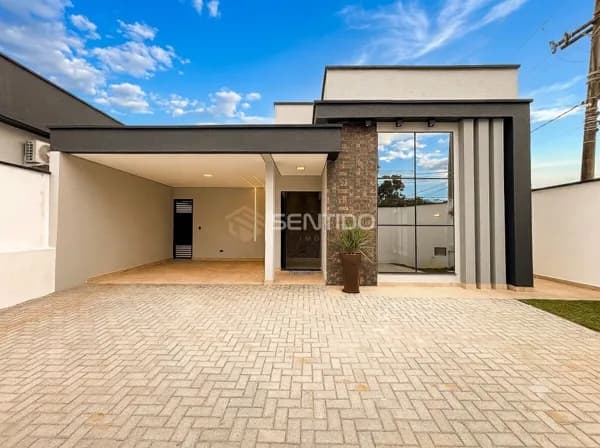 Casa nova à venda na Avenida Raul Cury em Itanhaém | 3 dormitórios, piscina e área gourmet