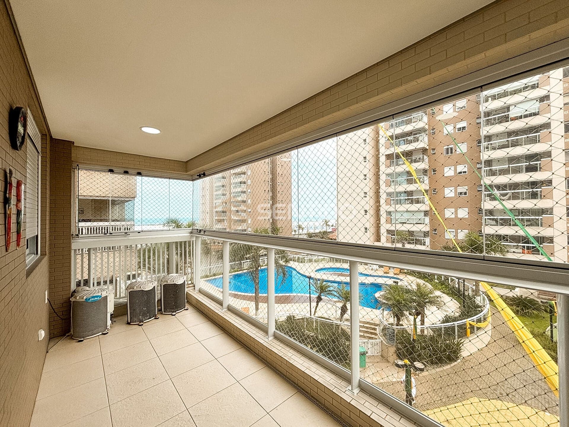 Apartamento à venda no Resort II no Centro de Itanhaém com 2 dormitórios e 1 vaga