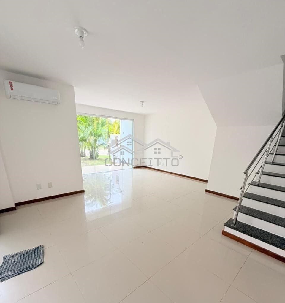 Casa em Lauro de Freitas - BURAQUINHO