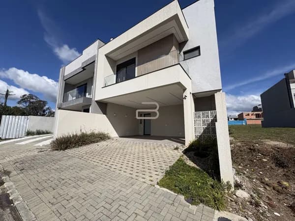 Sobrado em São José dos Pinhais - Costeira