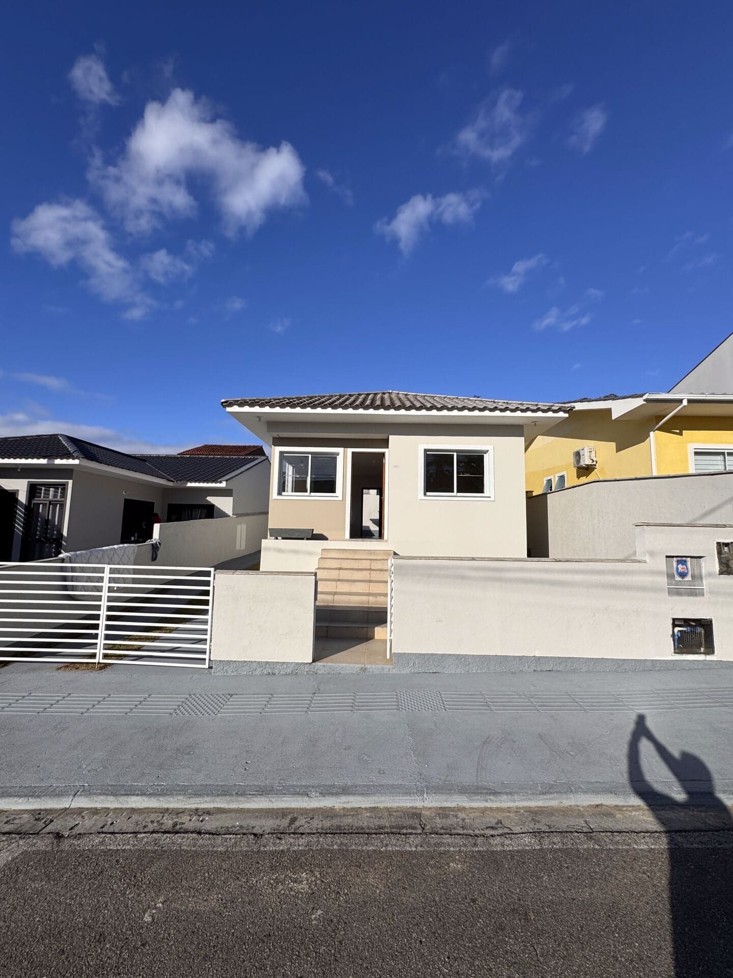 BELÍSSIMA CASA IMPONENTE -