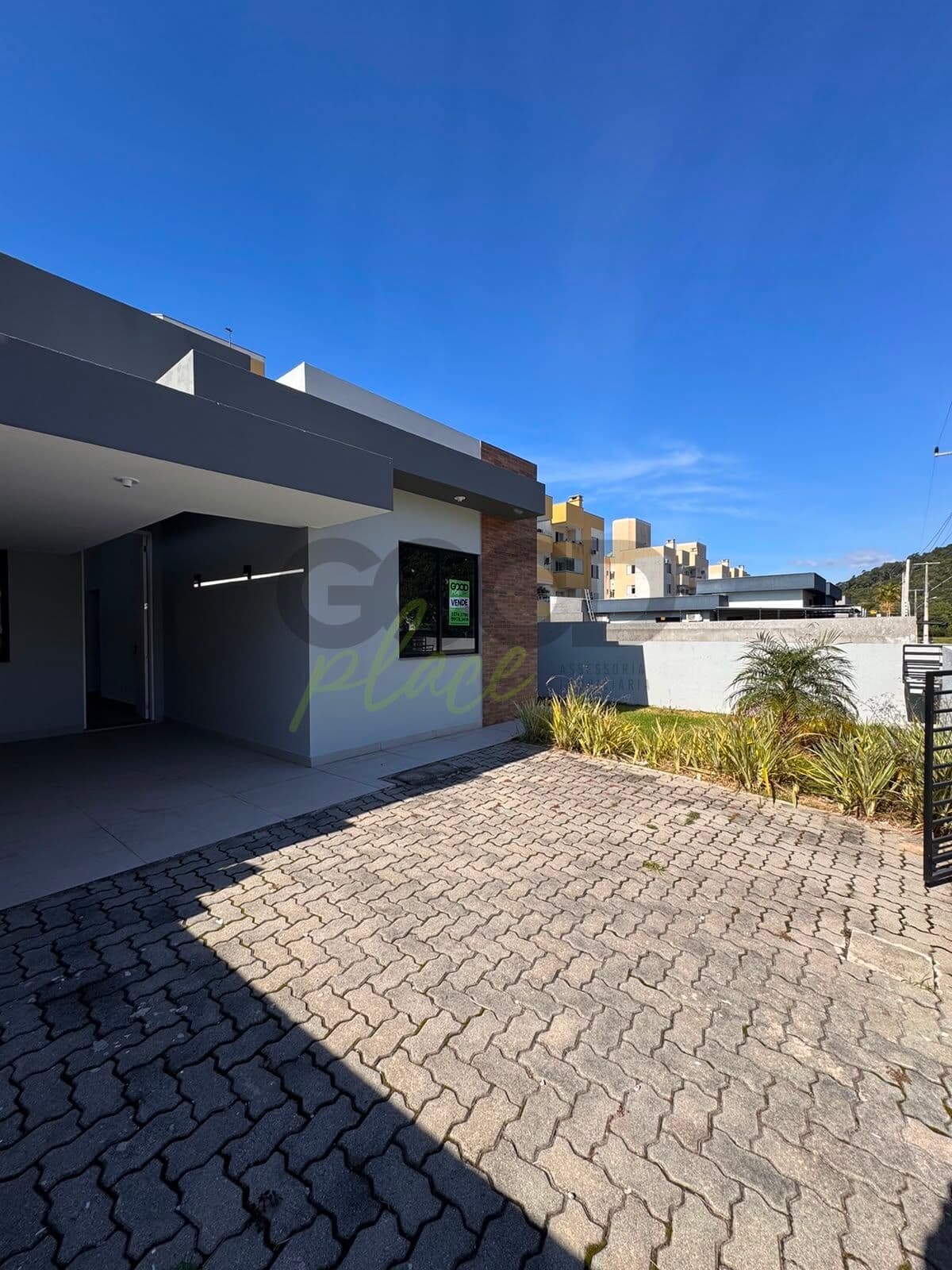 Casa com 3 Dormitórios e Suíte no Loteamento Bosque da Pedra – São José/SC