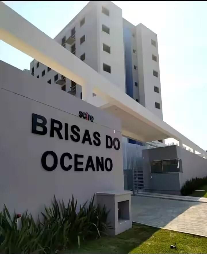 Apartamento na praia com sacada