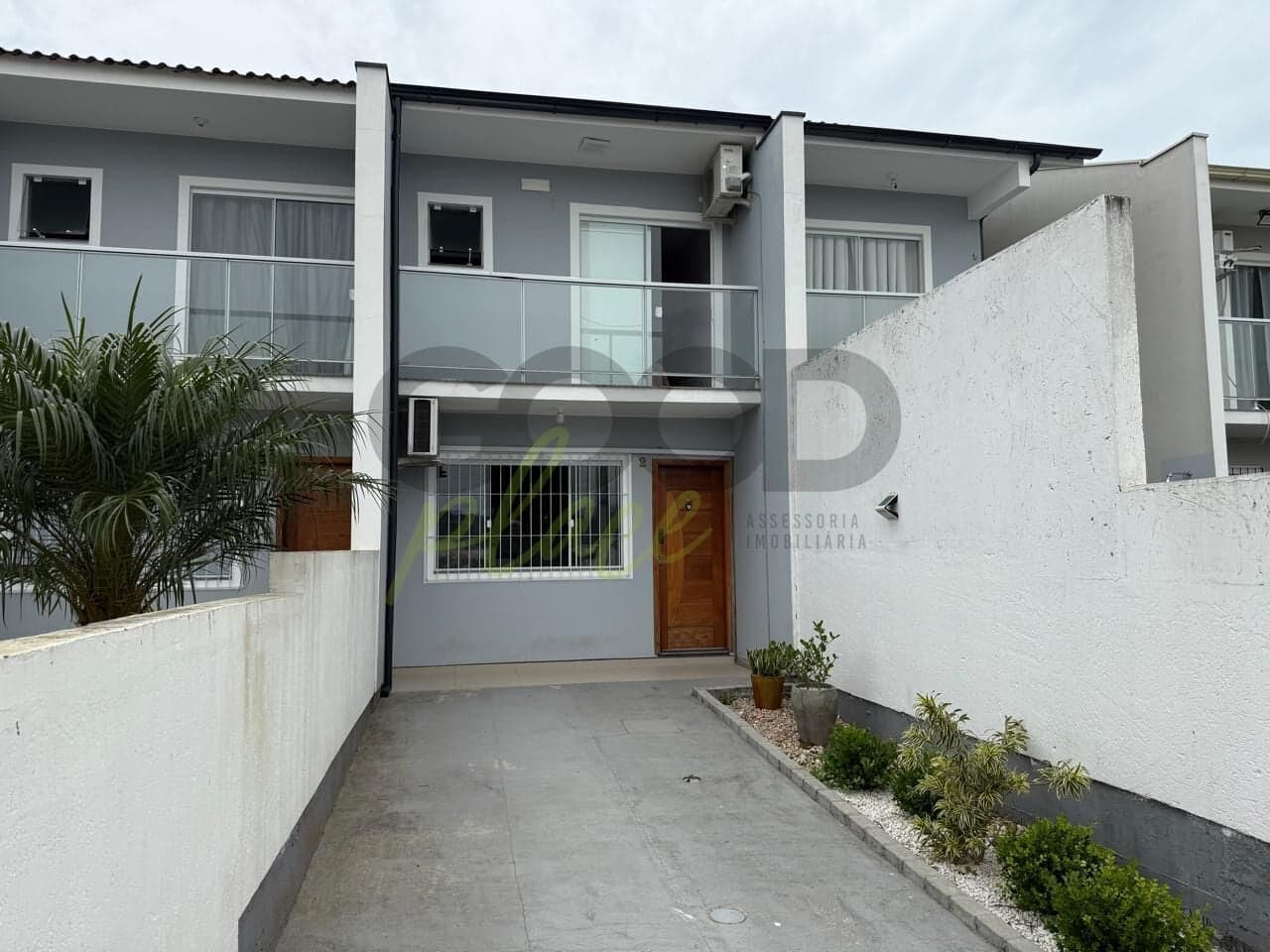 Casa Sobrado no Sertão do Maruim em Sj