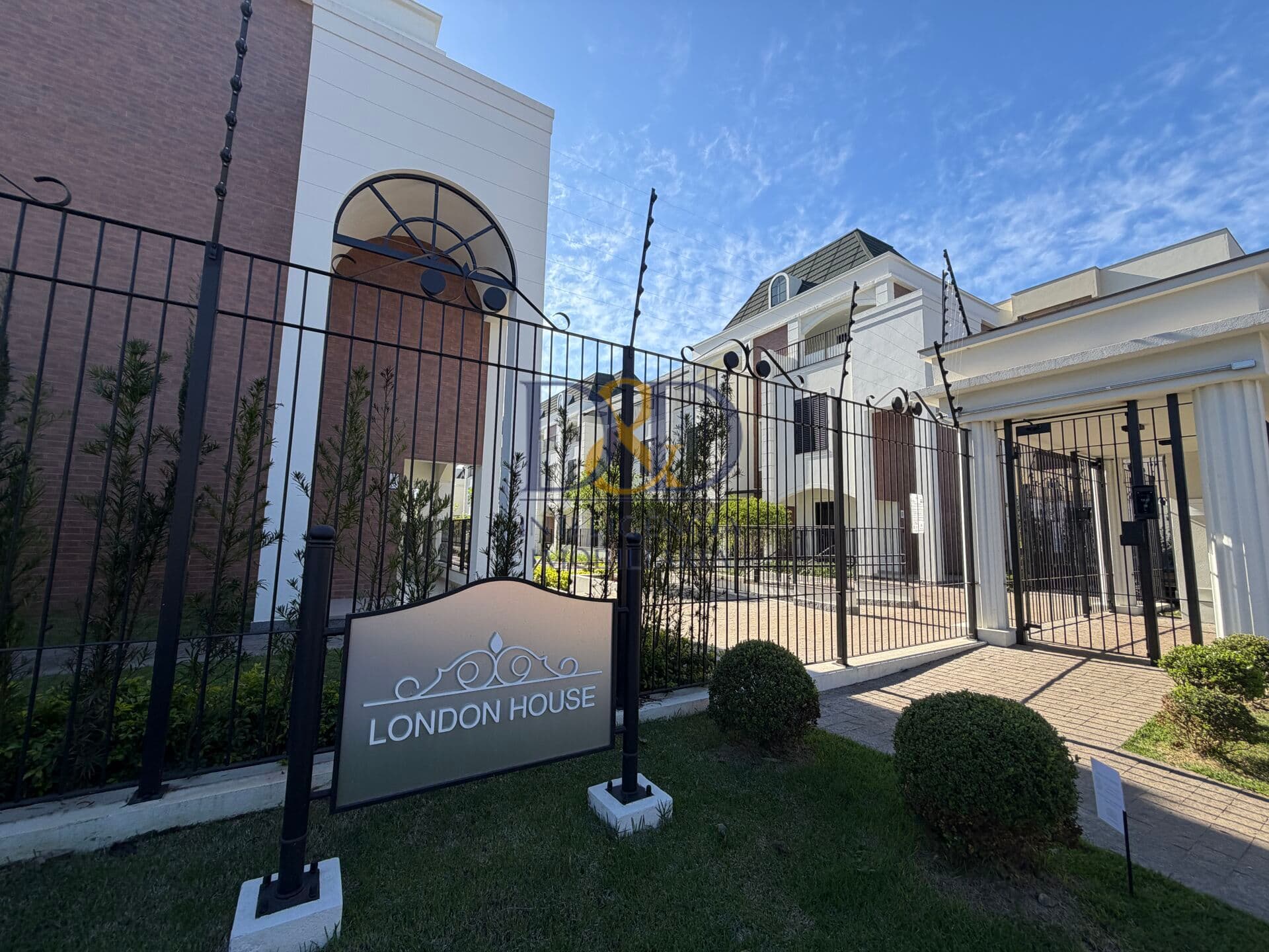 LONDON HOUSE - Apartamento Duplex