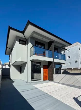 Sobrado com 3 quartos no Nova Palhoça