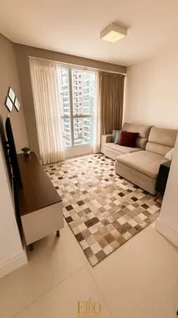 Edifício Grand Chateau, 3 Suítes e 2 vagas de garagem, mobiliado e equipado. Meia Praia em Itapema/SC