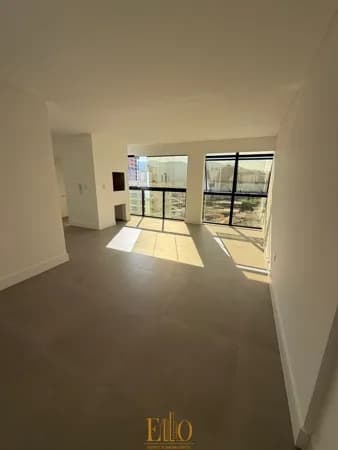 Apartamento pronto! 03 Suítes, 02 Vagas com lazer completo. Meia Praia em Itapmea/SC