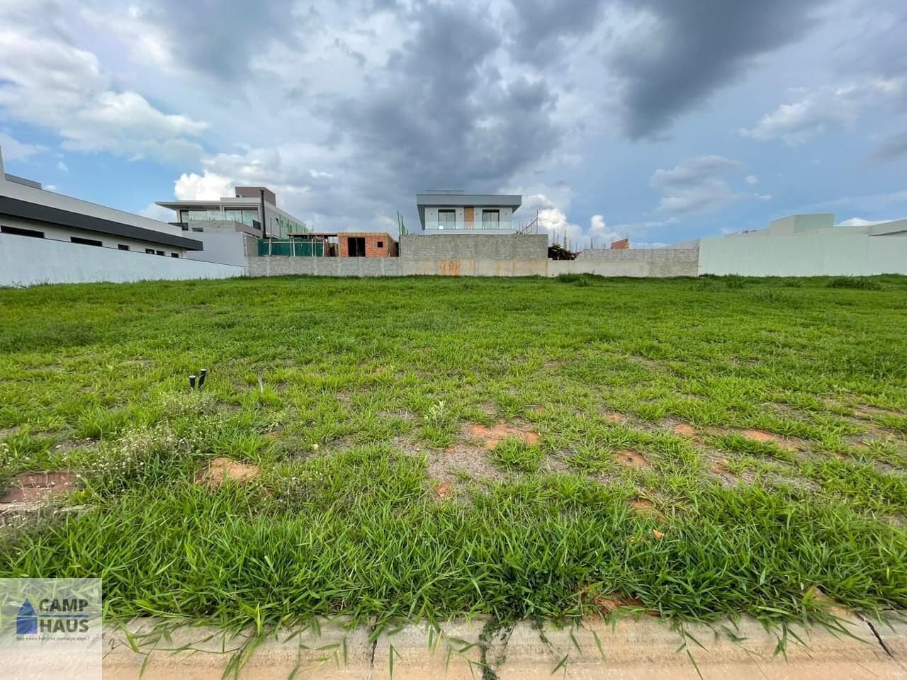 Terreno em Condomínio Loteamento Residencial Arborais - 435,99m² Plano - Campinas/SP