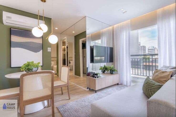 Apartamento Padrão de 2 dormitórios com 1 suíte, varanda e 1 vaga no Centro de Campinas/SP