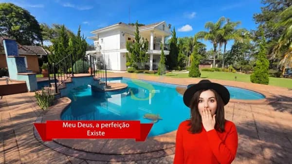 Casa neoclássica à venda no Condomínio Fechado - Mairiporã - Piscina aquecida e acesso à represa