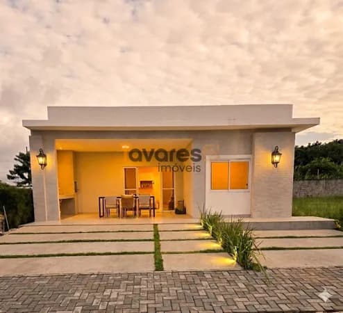 Casa Padrão á Venda no Condomínio Monte Sinaí