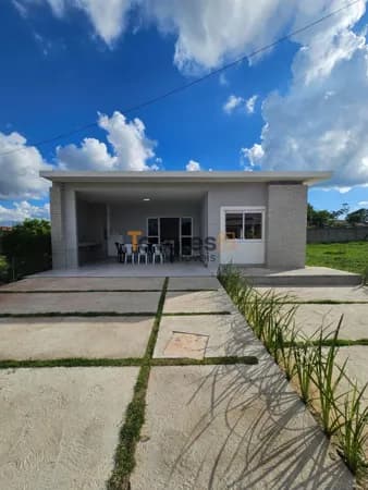 Casa Padrão á Venda no Condomínio Monte Sinaí