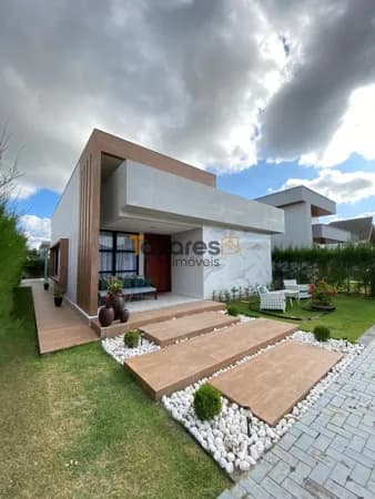 Casa Padrão á Venda Condomínio Monte das Cerejeiras