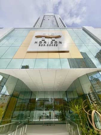 Apartamento no centro de Balneário Camboriú, completa área de lazer.