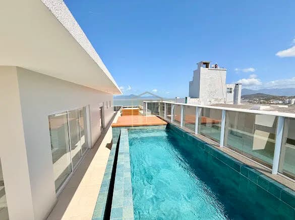 Cobertura Plana com piscina - 3 Suítes