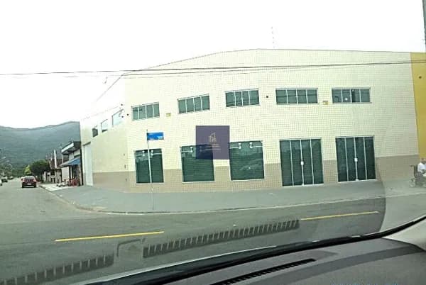 Prédio Comercial em Princesa, Praia Grande/SP