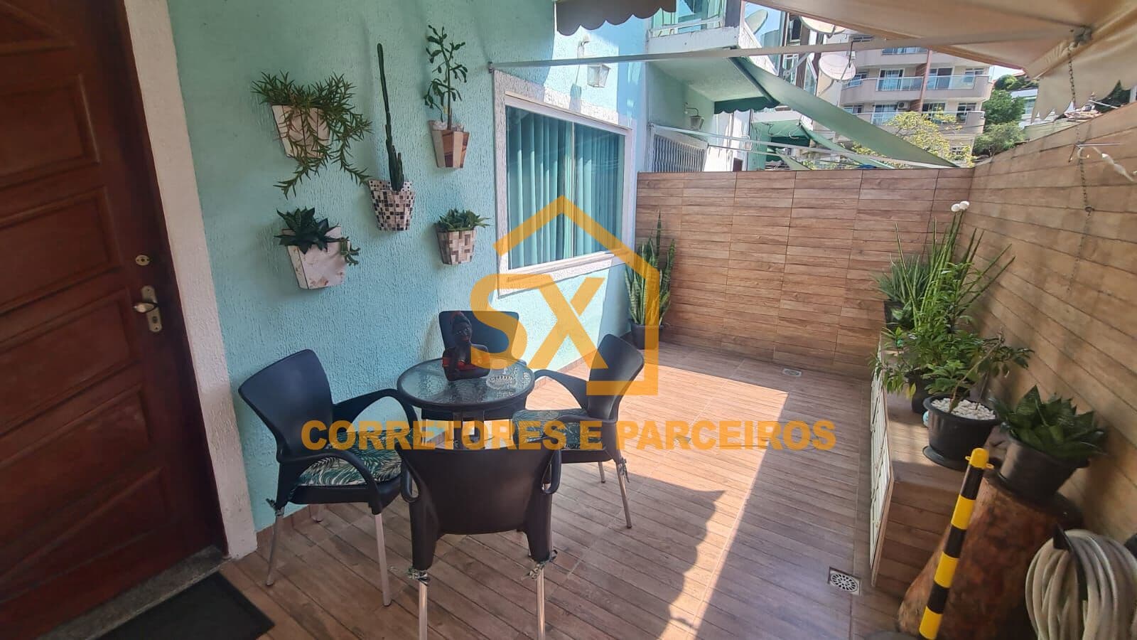 linda e aconchegante casa no Jardim no Jardim Guanabara