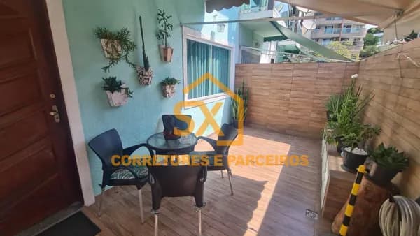linda e aconchegante casa no Jardim no Jardim Guanabara