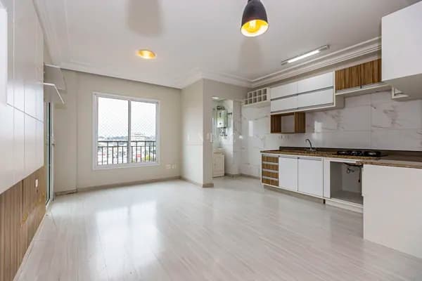 Apartamento com 2 Quartos e Vista Livre no Alto da XV