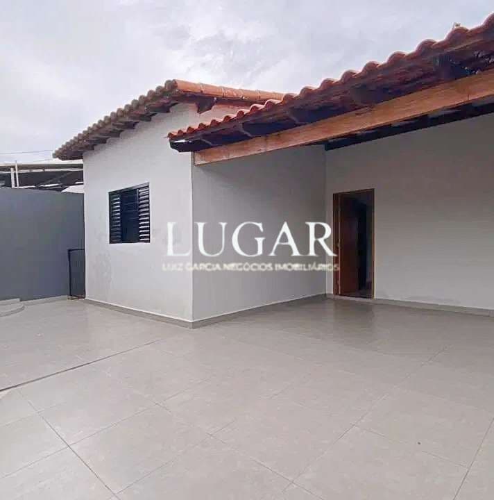 Casa à venda com Varanda Gourmet e PIscina no Shopping Park em Uberlândia.