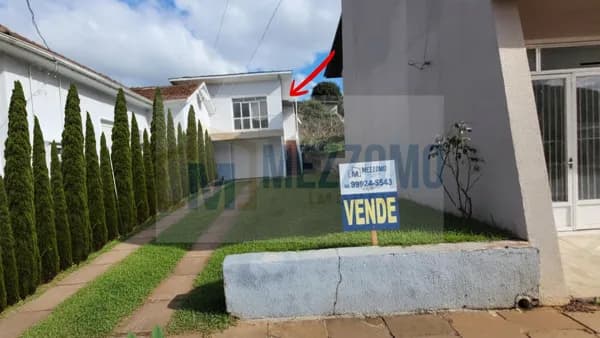 CASA NO CENTRO DE PAIM FILHO-RS