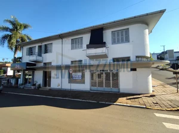 Prédio/Edifício Inteiro em Paim Filho - Centro