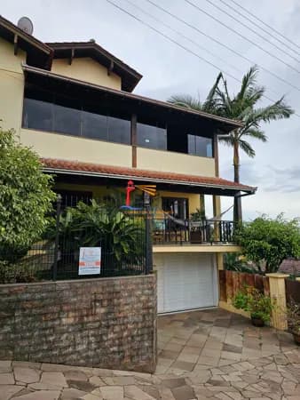 Casa com 3 andares à venda no Lot. Flávio Weber em Harmonia/RS