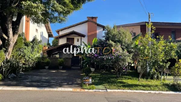 Casa de Condomínio em Santana de Parnaíba - Alphaville