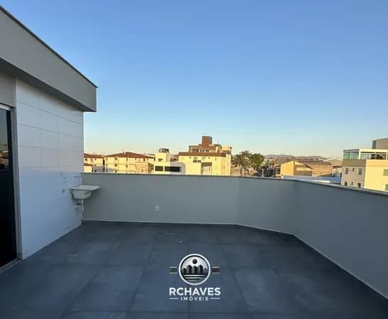 COBERTURA COM VISTA DEFINITIVA, 2 QUARTOS, ELEVADOR E 3 VAGAS NO BAIRRO ARVOREDO – CONTAGEM/MG