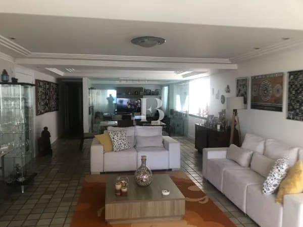 Apartamento na Rua Setúbal espaçoso com 198m² e 4 quartos, bem localizado com área de lazer incrível e Linda Vista para o Mar em Boa Viagem