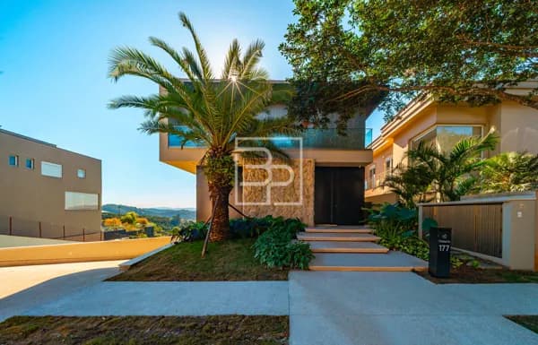 Gênesis 2 | Mobiliada e Decorada