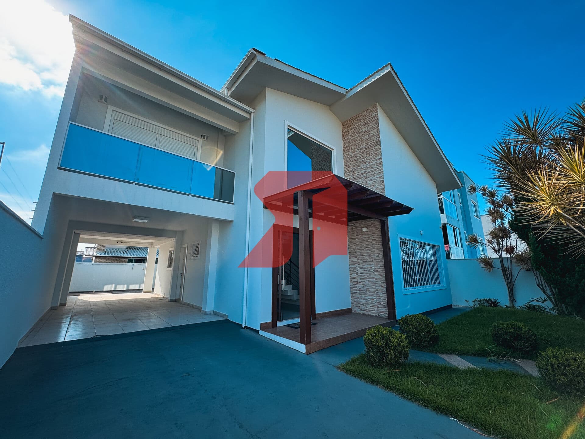 Casa Alto Padrão no bairro Village