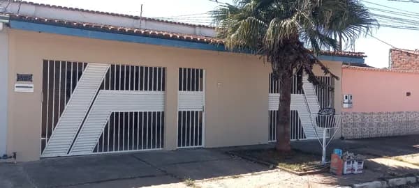 Casa a Venda, Conjunto Caiçara, Região Leste de Goiânia