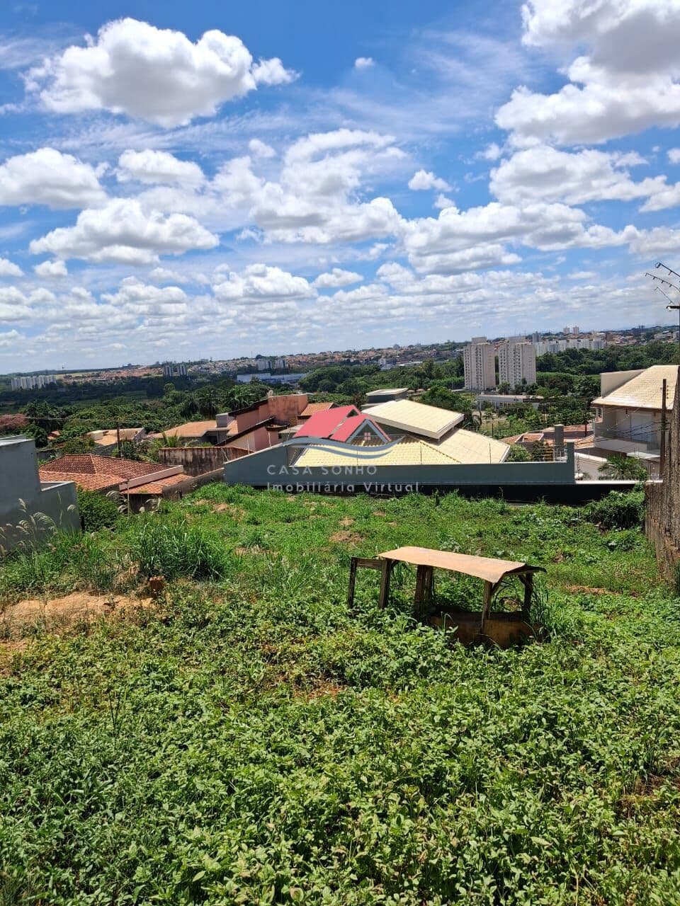 Vende-se Terreno no Jardim Serra Dourada em Mogi Guaçu-SP.