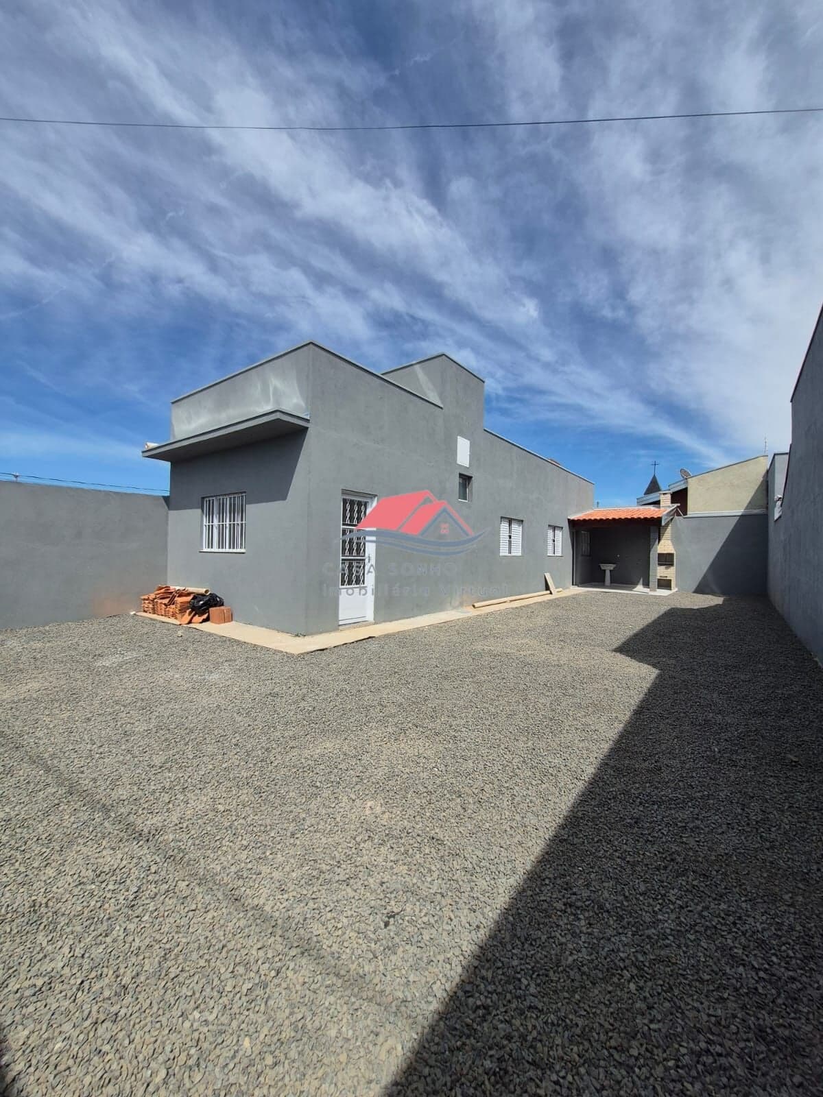 Vende-se Casa Padrão no Jardim Imperial em Mogi Guaçu-SP.