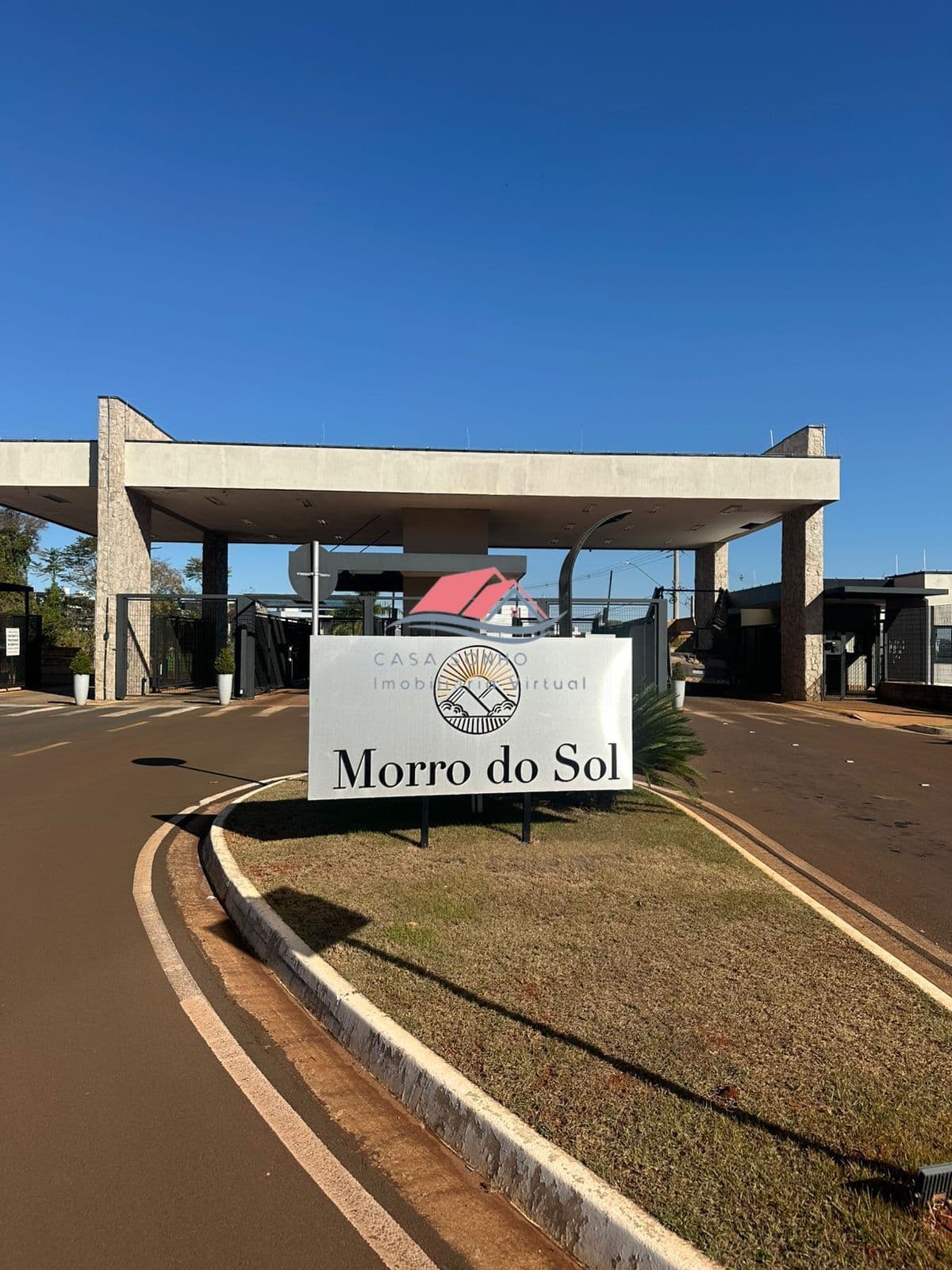 Vende-se Terreno no Condomínio Morro do Sol em Mogi Mirim-SP.