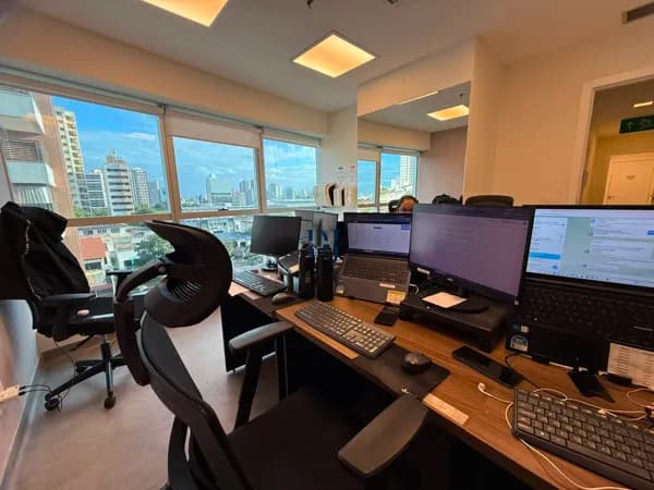 Sala Comercial de 138m² no Mundo Plaza – Caminho das Árvores