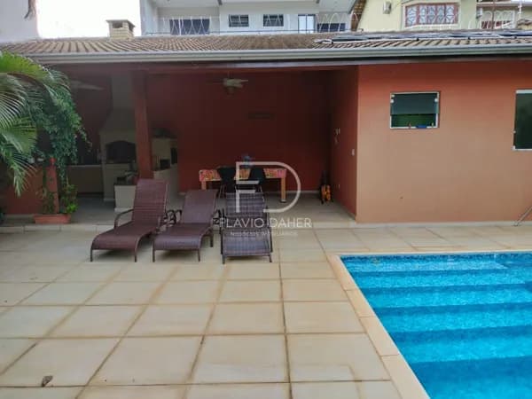 Casa em Atibaia - Vila Petrópolis