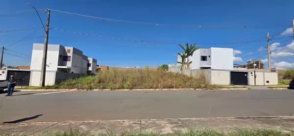 LOTE À VENDA – PORTAL DO ORIENTE | ATRÁS DOS JARDINS LISBOA – GOIÂNIA