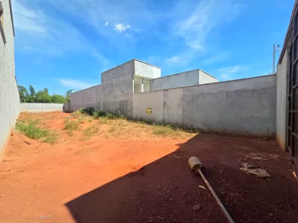 LOTE À VENDA, REG.VILA BRASÍLIA, 306 m², 8 m DE FRENTE, PLANO, MURADO, PORTÃO, APARECIDA DE GOIÂNIA