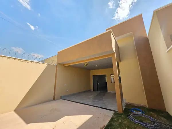 CASA À VENDA – VEIGA JARDIM | APARECIDA DE GOIÂNIA 3 quartos, com quintal, área gourmet
