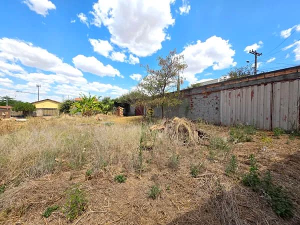 Terreno LOTE RECANTO DOS EMBOABAS REGIÃO VILA BRASÍLIA 361.9 M² DE ESQUINA SEMI MURADO