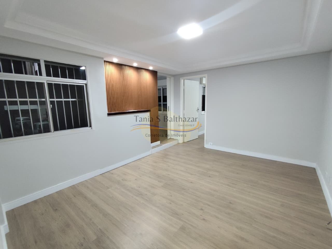Apartamento Modernizado - Bairro Pompéia, em Santos/SP.