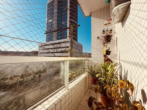 Apartamento de frente com sacada - Ponta da Praia - Santos/SP.