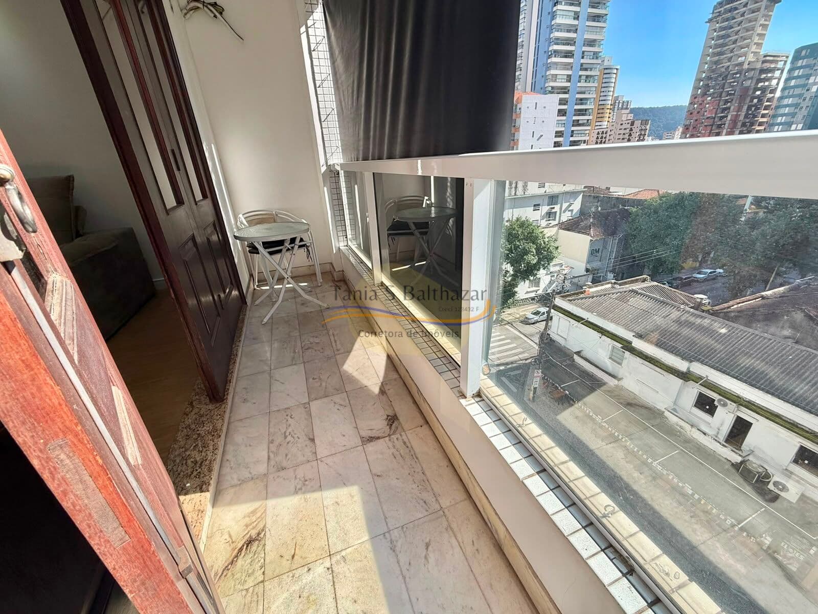 Ótimo Apartamento. Frente. Vista livre. Bairro Gonzaga, em Santos/SP