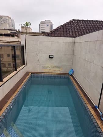 Ótima Casa Triplex com Lazer no Bairro Boqueirão em Santos/SP.