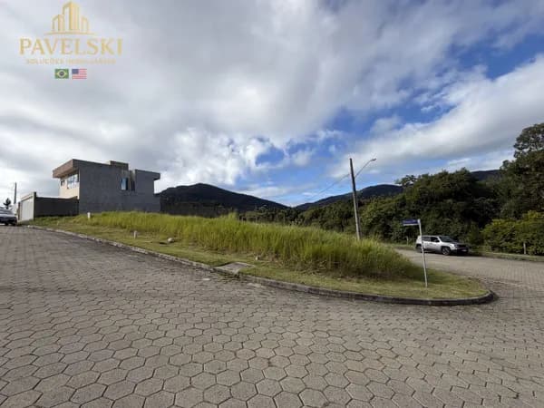 TERRENO DE ESQUINA COM 798M² EM LOTEAMENTO PARQUE DA VILAS EM GOV. CELSO RAMOS